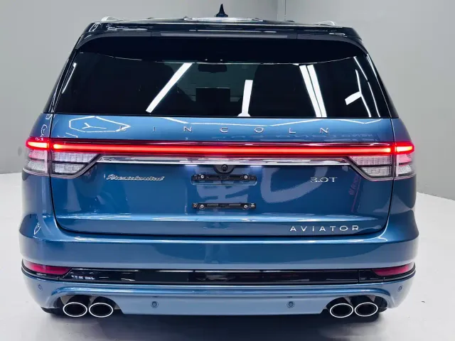 Lincoln Aviator — Фото автомобиля 4