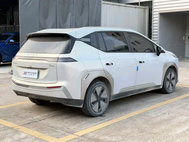 GAC Aion Y — Фото автомобиля 11