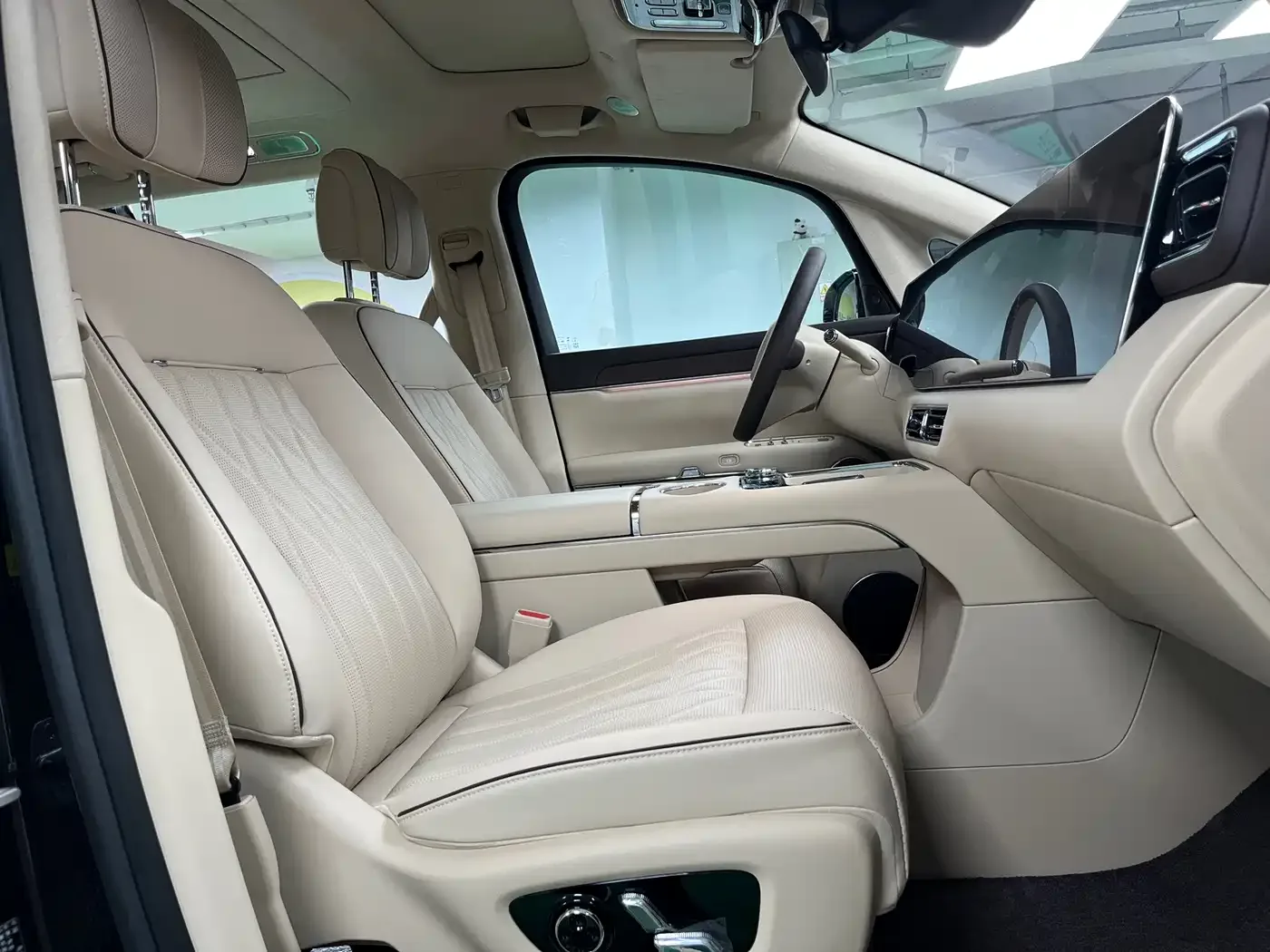 Zhijie Zunjie MPV 2026 Model High-End Edition — Фото автомобиля 23