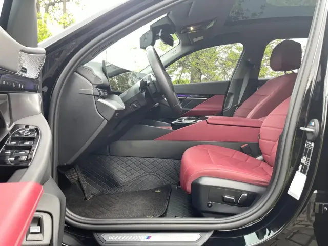 BMW 5 Series — Фото автомобиля 7