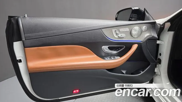 Mercedes-Benz E-Class — Фото автомобиля 18