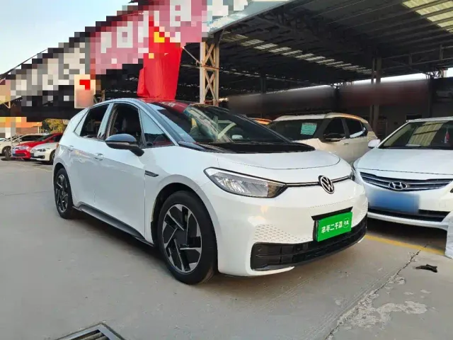 Volkswagen ID.3 — Фото автомобиля 3