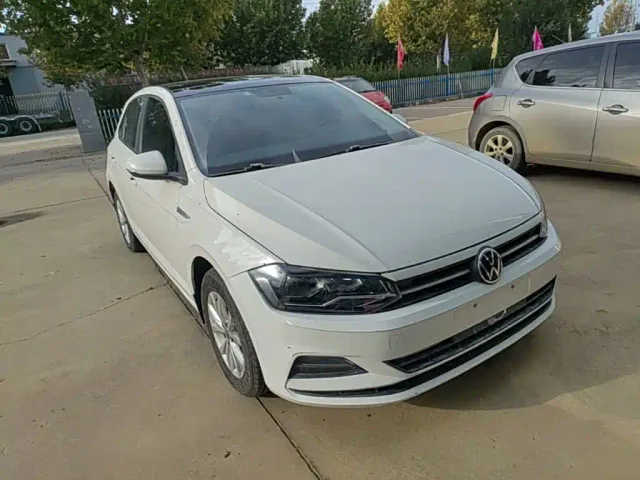 Volkswagen Polo — Фото автомобиля 3