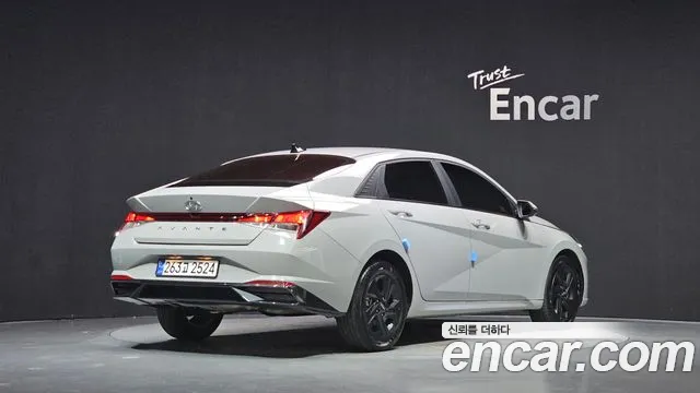 Hyundai Avante CN7 — Фото автомобиля 2