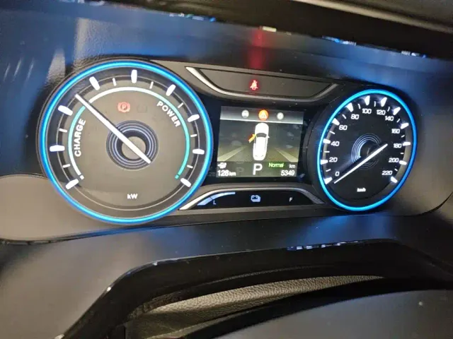 GAC Aion S — Фото автомобиля 11
