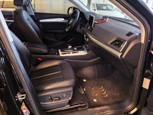 Audi Q5L — Фото автомобиля 10