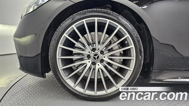 Mercedes-Benz S-Class — Фото автомобиля 5