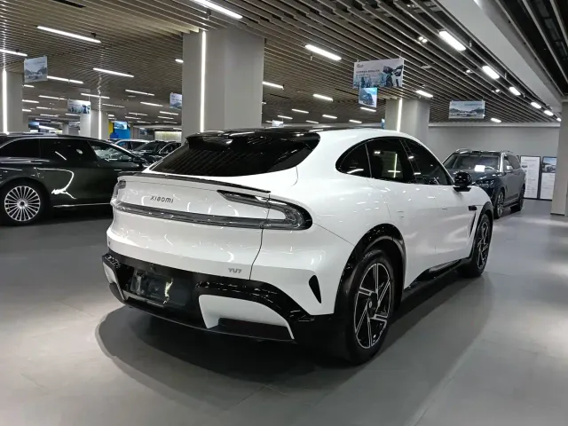 Xiaomi YU7 — Фото автомобиля 5
