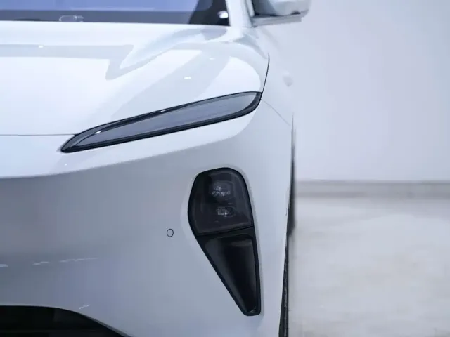 Nio ET5 — Фото автомобиля 10