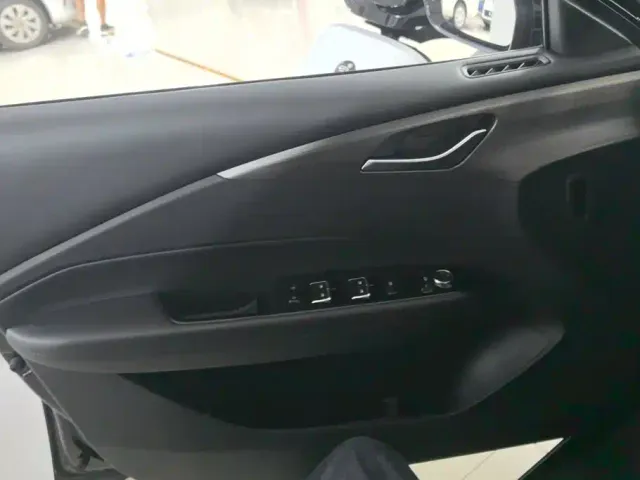 Wuling Starlight — Фото автомобиля 7