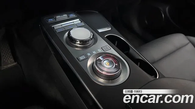 Genesis GV70 2.5T Бензин AWD — Фото автомобиля 9