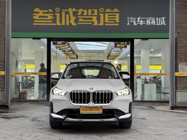BMW X1 — Фото автомобиля 2