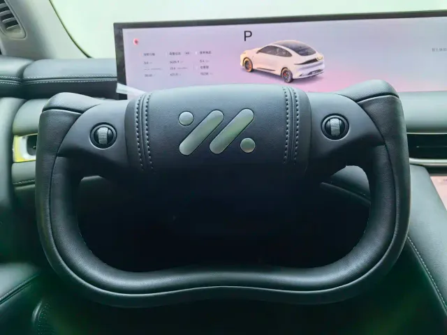 IM Motors LS6 — Фото автомобиля 7