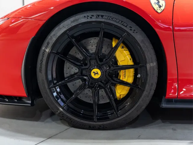 Ferrari SF90 — Фото автомобиля 7