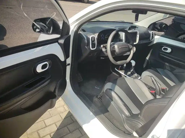 Roewe Clever — Фото автомобиля 15
