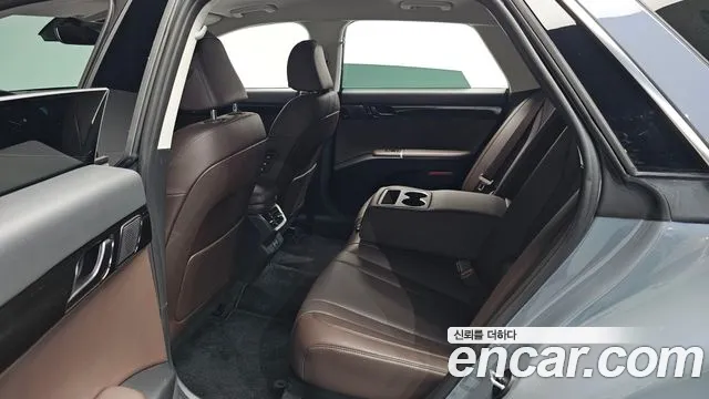 Hyundai Grandeur Grandeur (GN7) 3.5 Бензин 2WD — Фото автомобиля 22