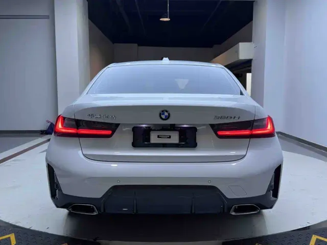 BMW 3 Series — Фото автомобиля 5