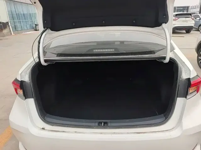 Toyota Corolla — Фото автомобиля 14