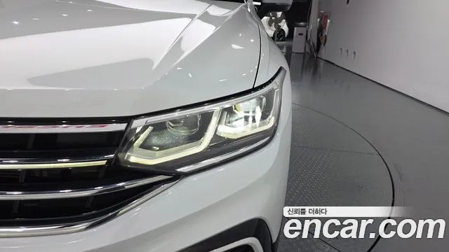Volkswagen Tiguan — Фото автомобиля 21
