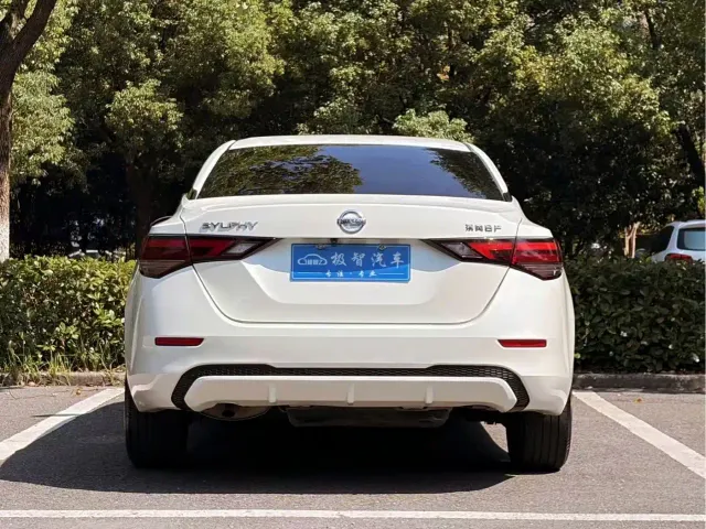 Nissan Sylphy — Фото автомобиля 6