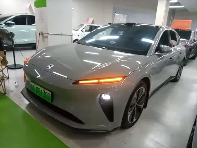 Фотография автомобиля — Nio ET5 Touring