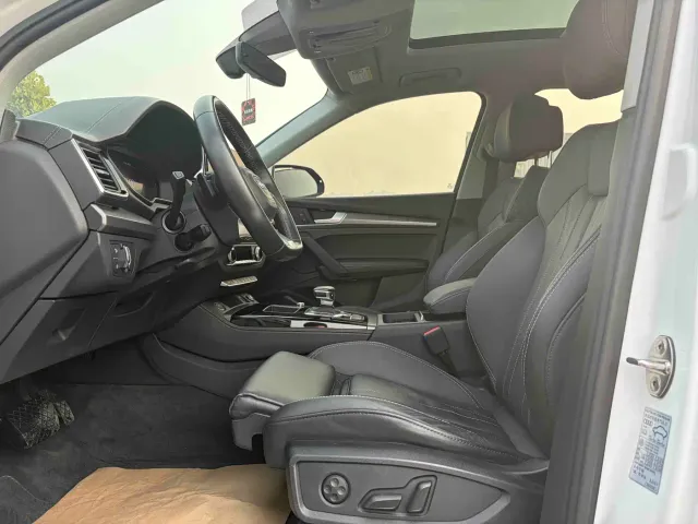 Audi Q5L — Фото автомобиля 5