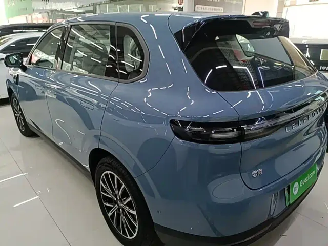Leapmotor B10 — Фото автомобиля 4