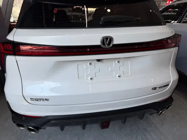 Changan CS75 Plus — Фото автомобиля 15