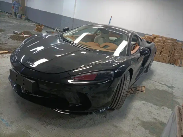 Фотография автомобиля — McLaren GT