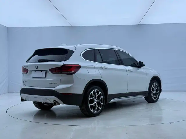 BMW X1 — Фото автомобиля 4