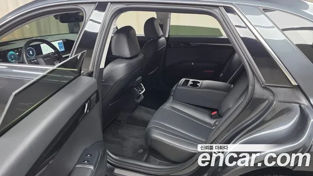 Hyundai Grandeur GN7 — Фото автомобиля 16