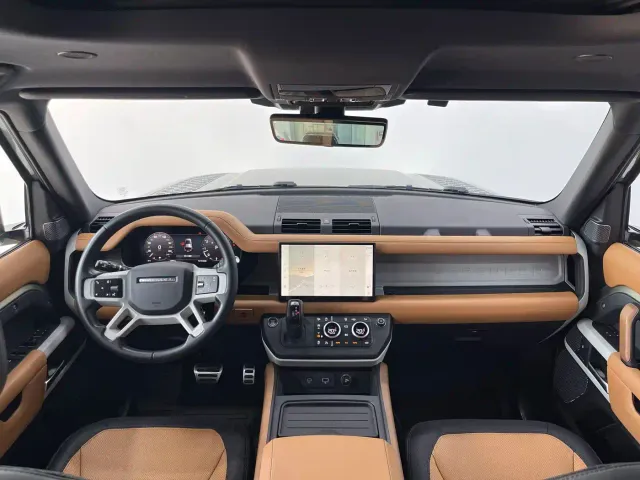 Land Rover Defender — Фото автомобиля 13