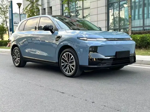 Leapmotor B10 — Фото автомобиля 3