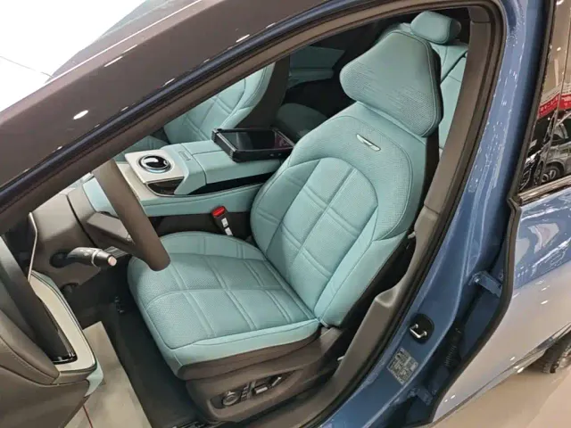 Hongqi Tian Gong 08 — Фото автомобиля 14