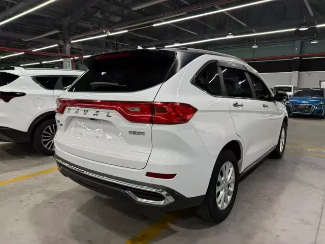 Haval M6 — Фото автомобиля 10