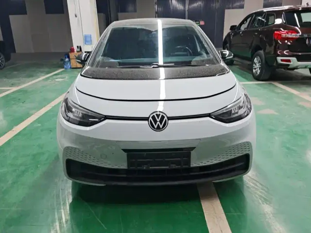 Volkswagen ID.3 — Фото автомобиля 2
