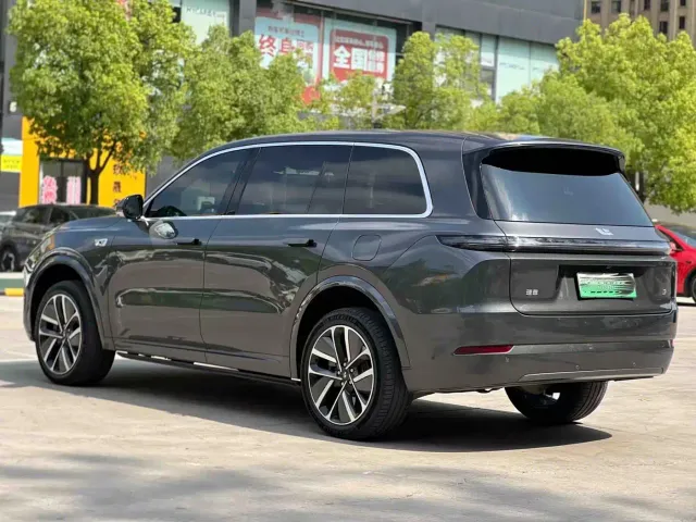 Li Auto L9 — Фото автомобиля 9