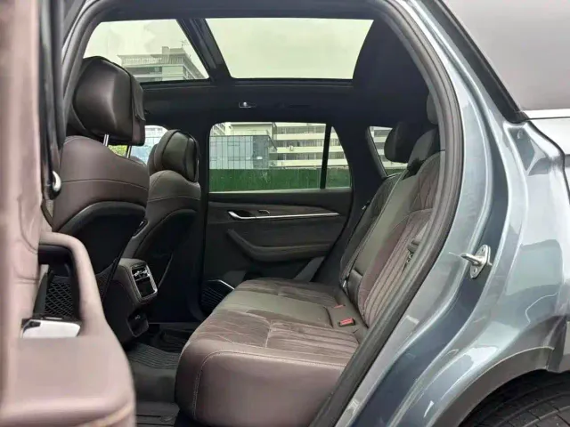 Geely Xingyue L — Фото автомобиля 9