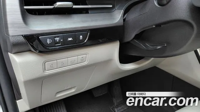 Kia Carnival Generation 4 — Фото автомобиля 29