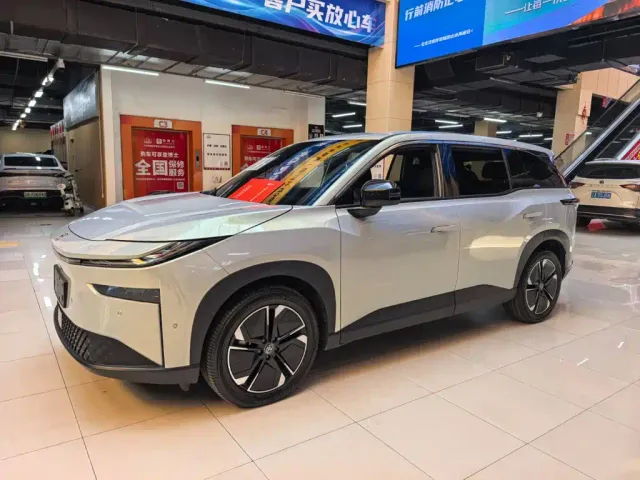 Фотография автомобиля — Toyota BoZhi 3X