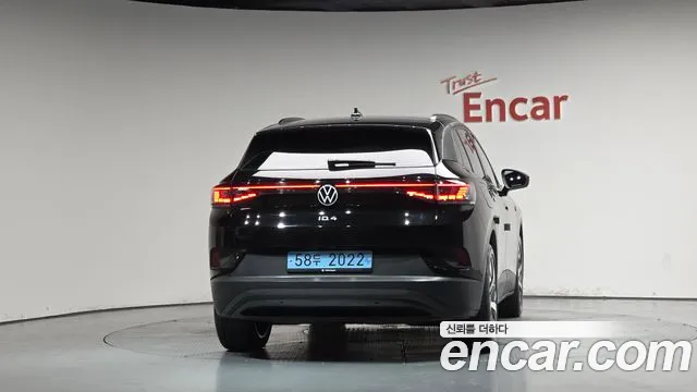 Volkswagen ID.4 — Фото автомобиля 4