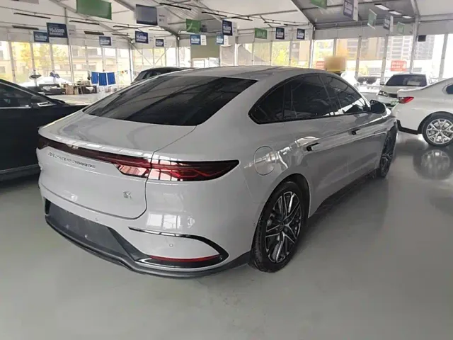 BYD Han — Фото автомобиля 6
