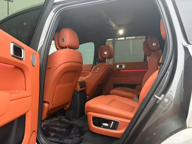 Li Auto L9 — Фото автомобиля 9