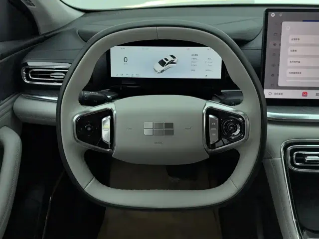 Geely Galaxy Stellar 6 — Фото автомобиля 15