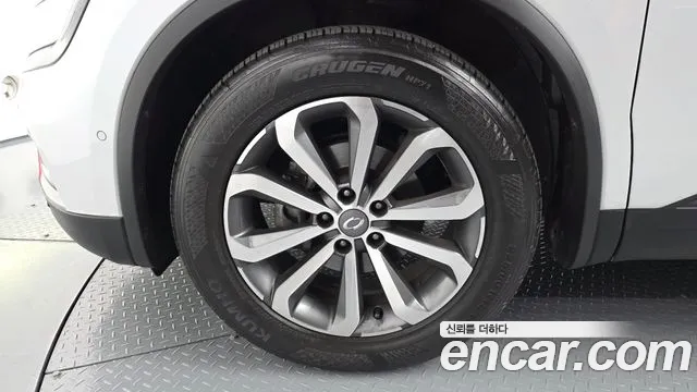 Renault-KoreaSamsung QM6 Новый QM6 2.0 GDe LE Signature 2WD — Фото автомобиля 5