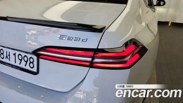 BMW 5 Series G60 — Фото автомобиля 8