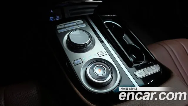 Genesis G80 Бензин 2.5 турбо AWD — Фото автомобиля 9