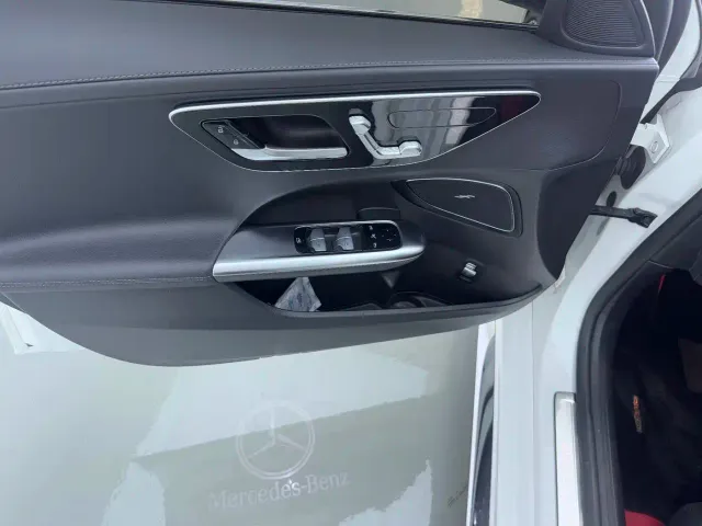 Mercedes-Benz C-Class — Фото автомобиля 4