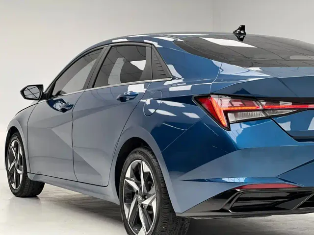 Hyundai Elantra — Фото автомобиля 7