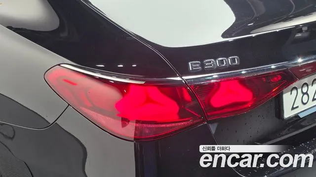 Mercedes-Benz E-Class W214 — Фото автомобиля 8